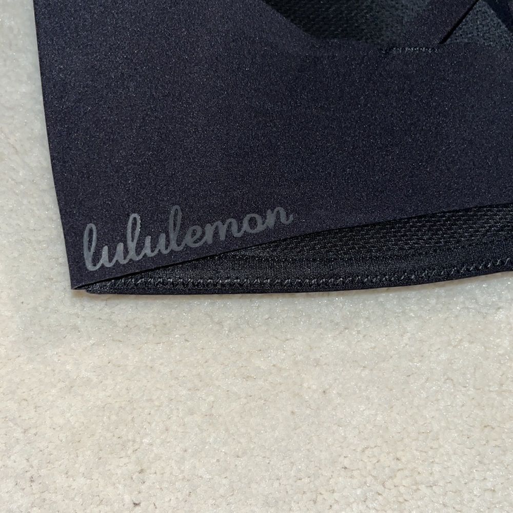 Lululemon Take Shape Bra -Black . Size C32. NWT - Picture 5 of 8